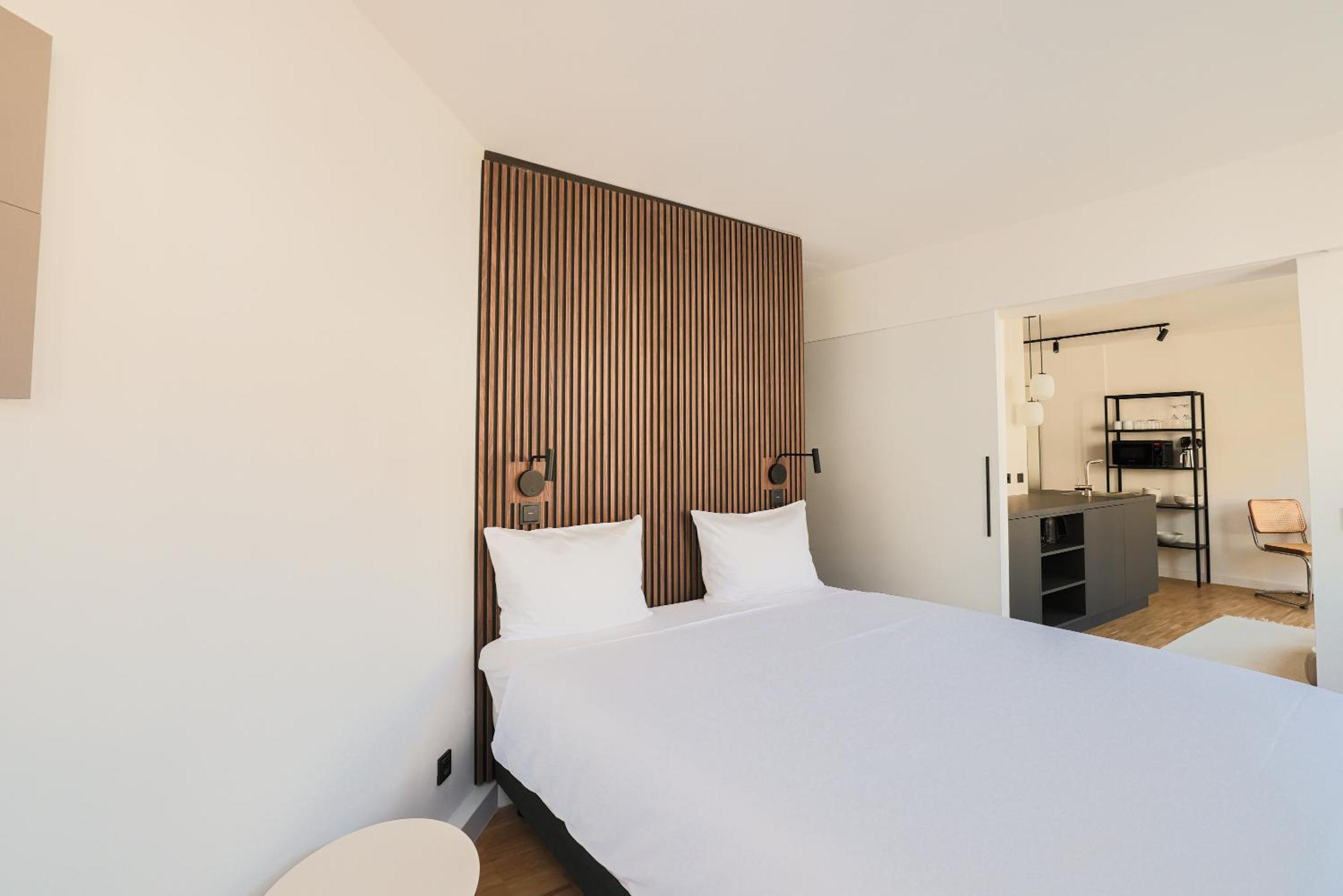 Aparthotel H’otello F22