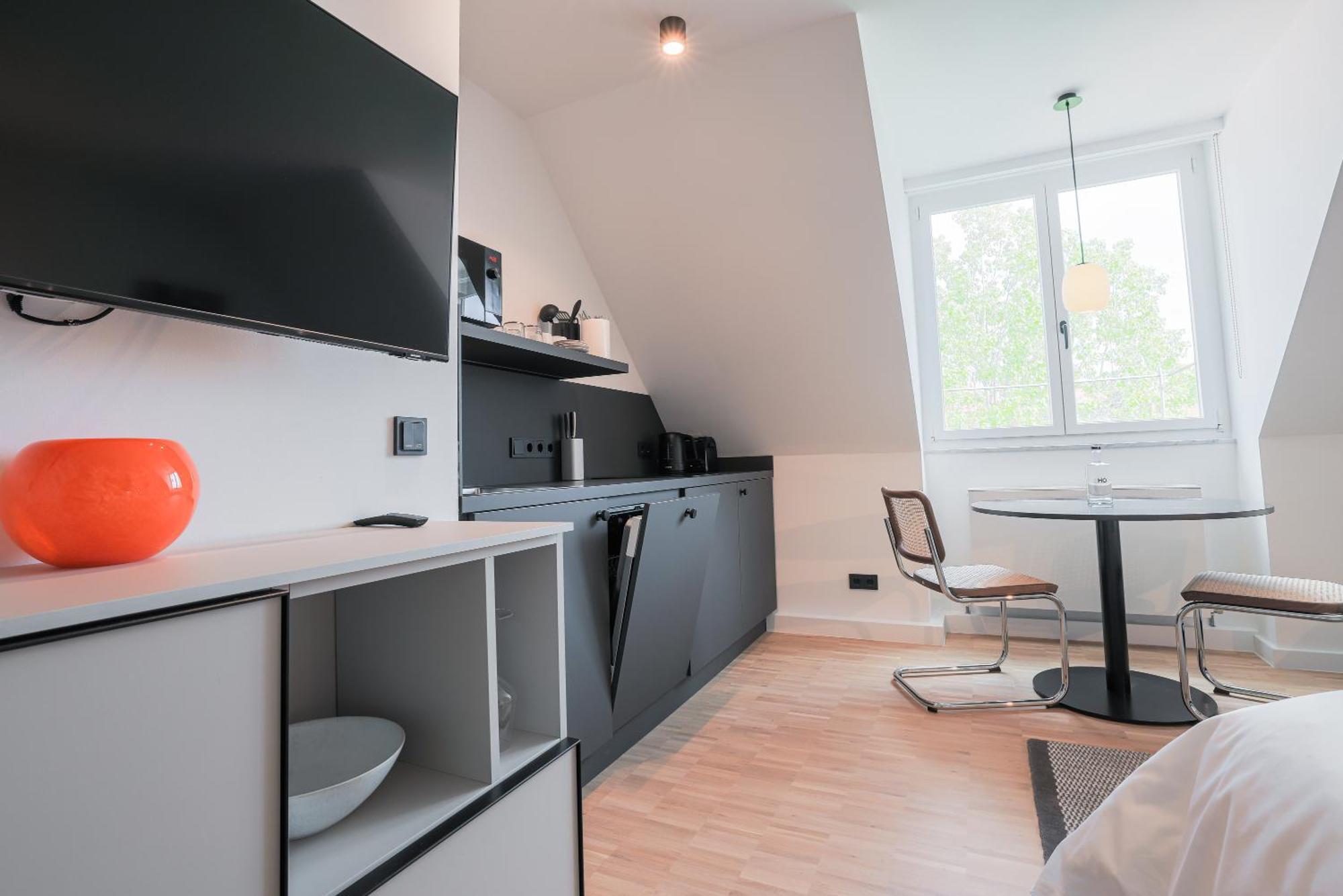 Aparthotel H’otello F22 4*